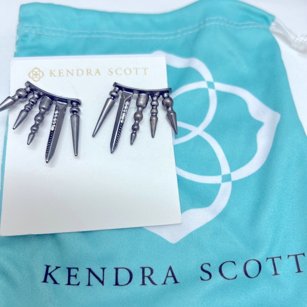 Kendra Scott- Gunmetal Sawyer Ear climbers